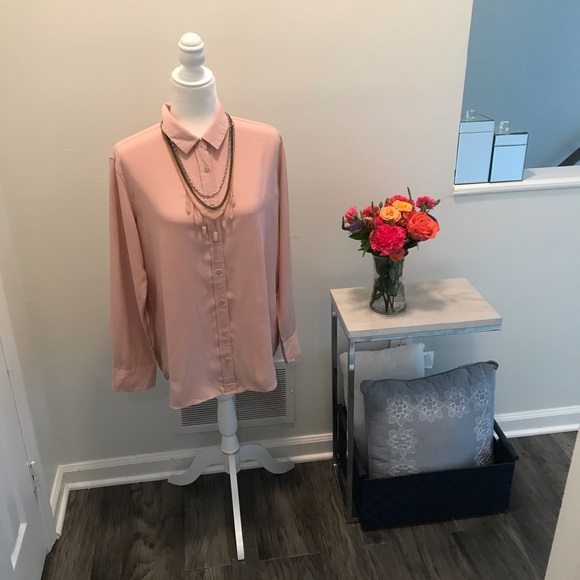 Uniqlo button blouse - Picture 3 of 11